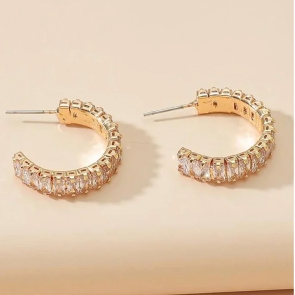 ✨ FREE Baguette Faux Crescent Boho Peasant Hipster Hippie Art Deco Hoop Earrings - Picture 3 of 3